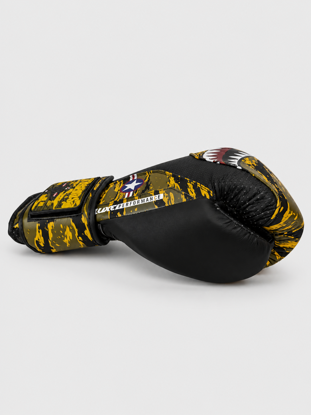 Luxe LTE Series – Smil'n Sam Alvey Patriot Hangar Collection Boxing Gloves