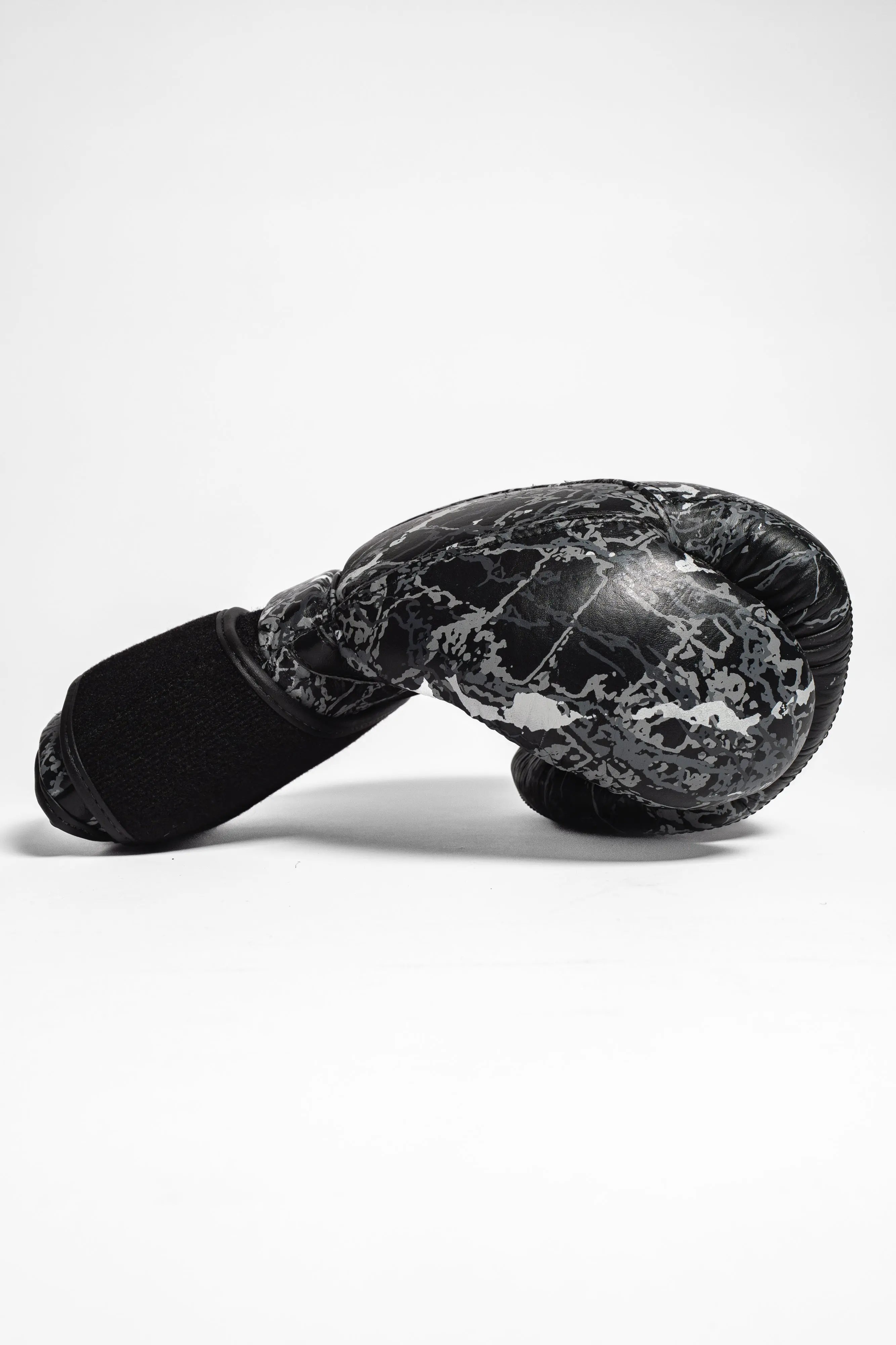 LB Tuff Glove IV Stone Series Mati International