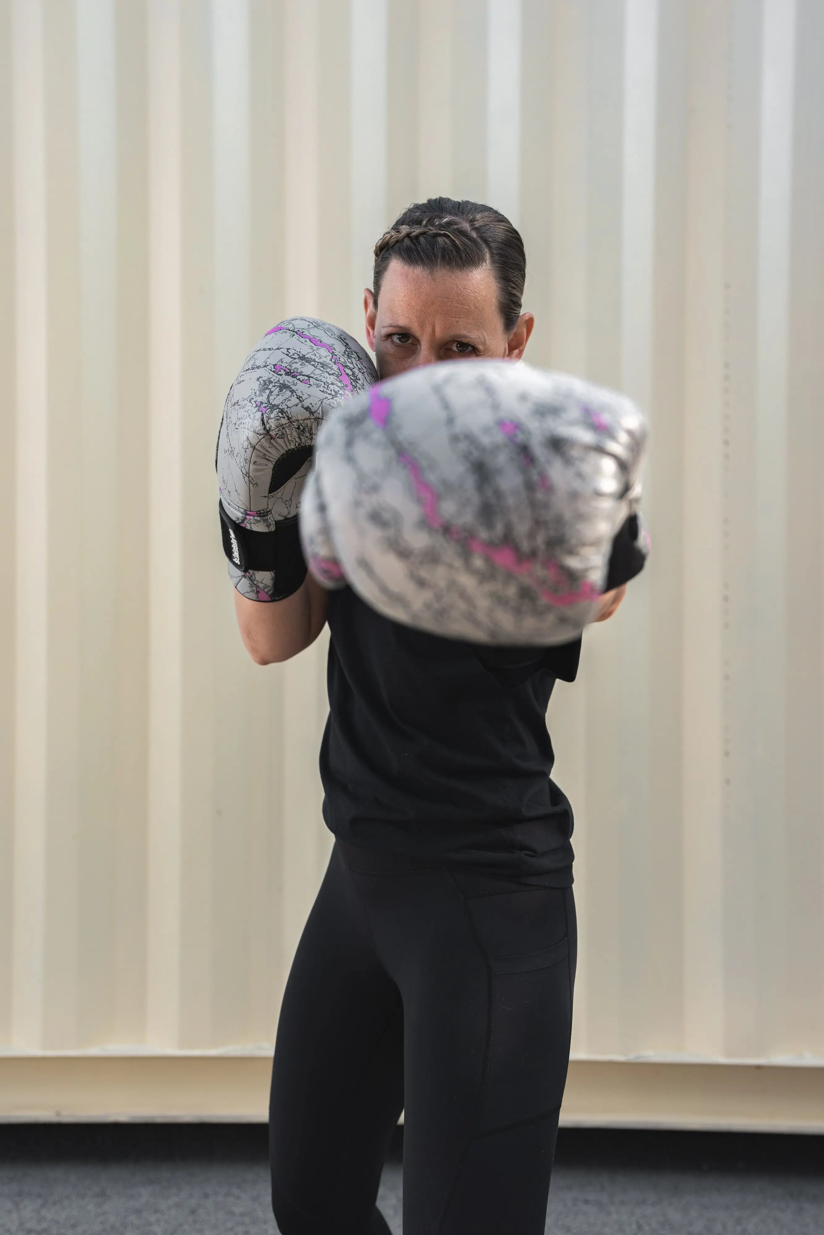 LB Tuff Glove IV Stone Series Mati International