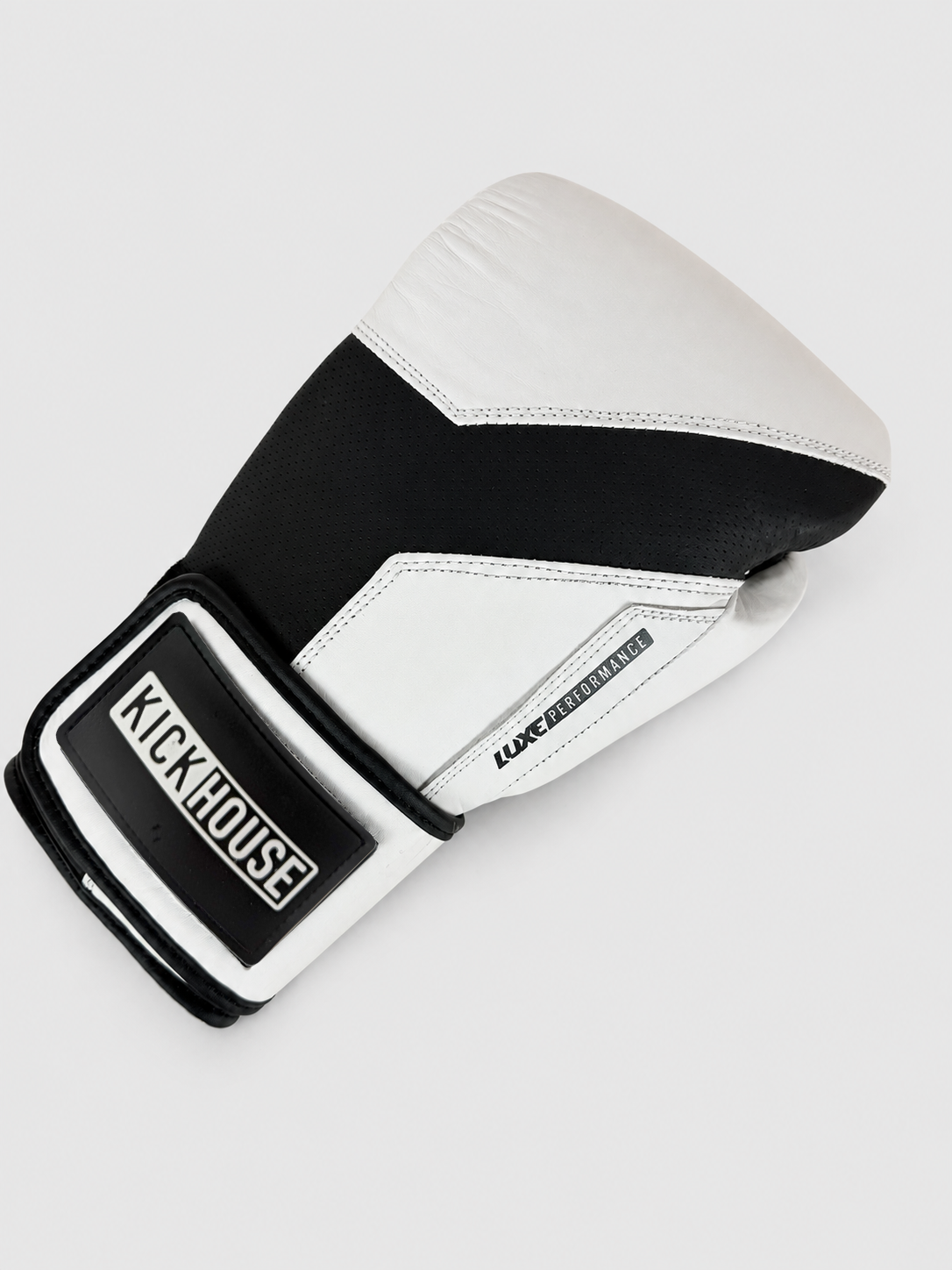 Luxe LTE Series Boxing Gloves - Yin & Yang Edition