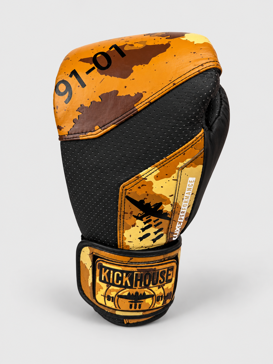 Luxe LTE Series – Smil'n Sam Alvey Patriot Hangar Collection Boxing Gloves