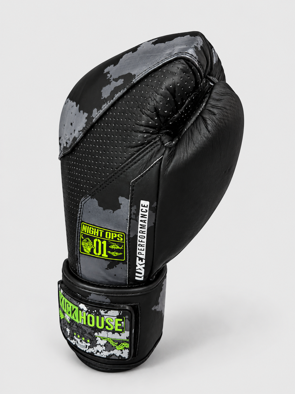 Luxe LTE Series – Smil'n Sam Alvey Patriot Hangar Collection Boxing Gloves